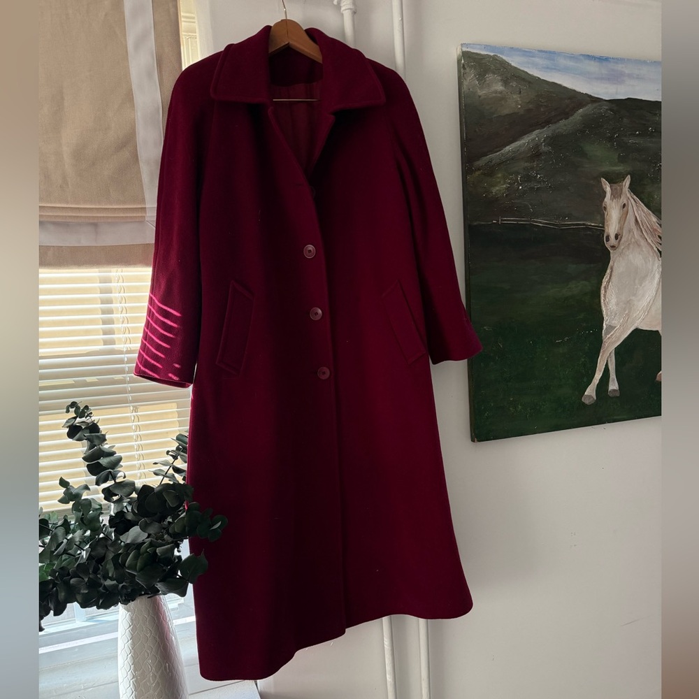 Coat Women's Burgundy Coat Wool/Cashmere Coat with Fur Collar, Mallia - Picture 3 of 7